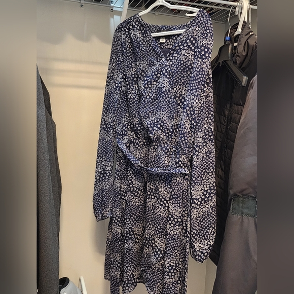 ONLY Floral Long Sleeve Fitted Dress - Picture 4 of 11